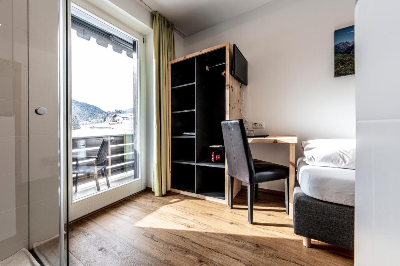 Hotel Filli Scuol Exterior photo